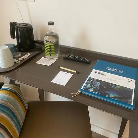 Hotel De La Tabletterie 3*