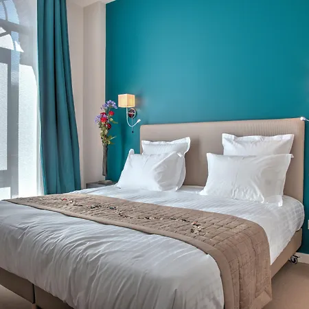 De La Tabletterie Hotel