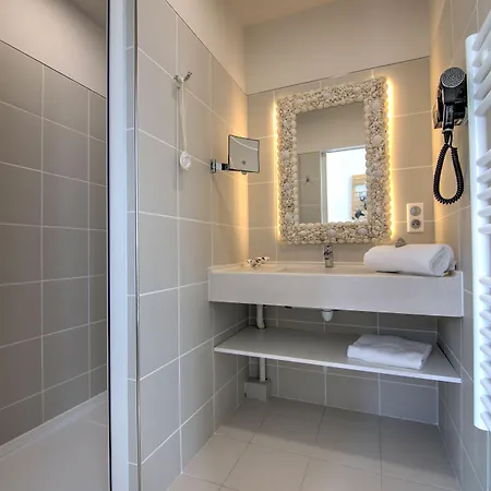 De La Tabletterie Hotel 3*