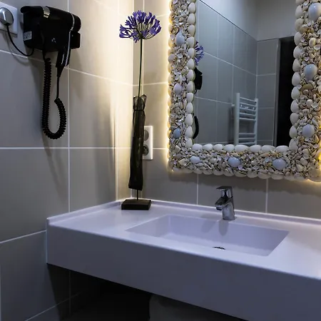 De La Tabletterie Hotel 3*