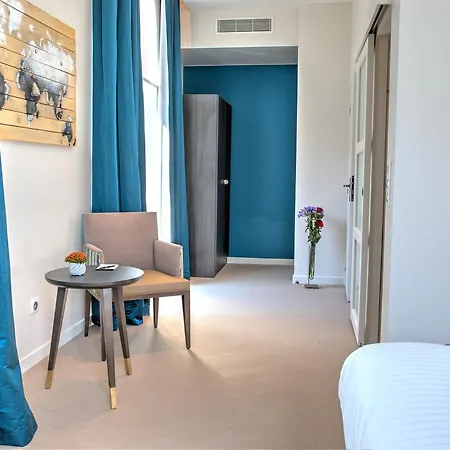 Hotell De La Tabletterie 3*